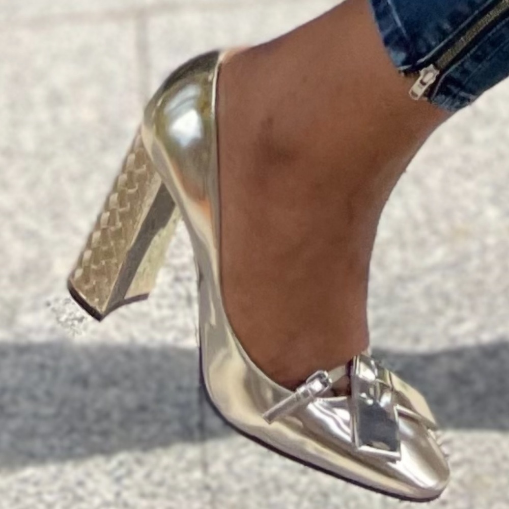 Bottega  veneta block heel pump…. Silver & gold weave block heels - Picture 9 of 9